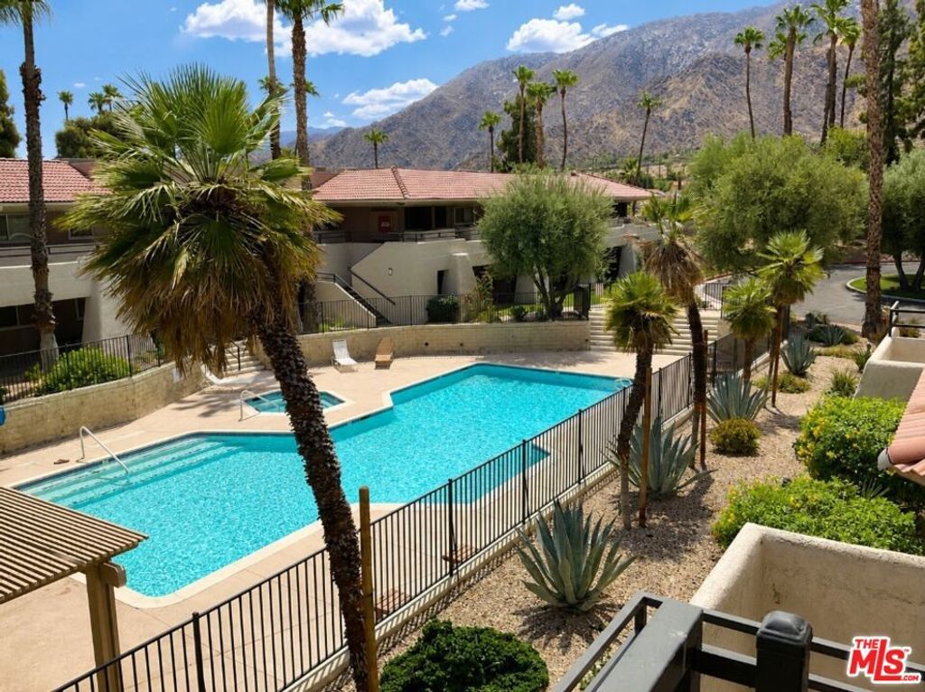 Image 9 of property listing at 2875 N Los Felices Road 212, Palm Springs, CA 92262