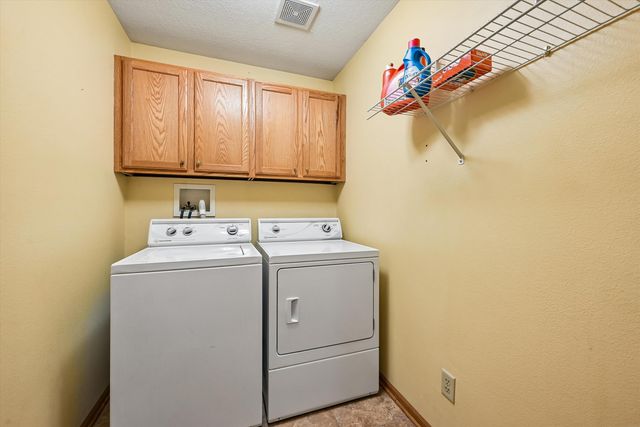 2408 NW PARK 2ND Avenue, Waverly, IA 50677