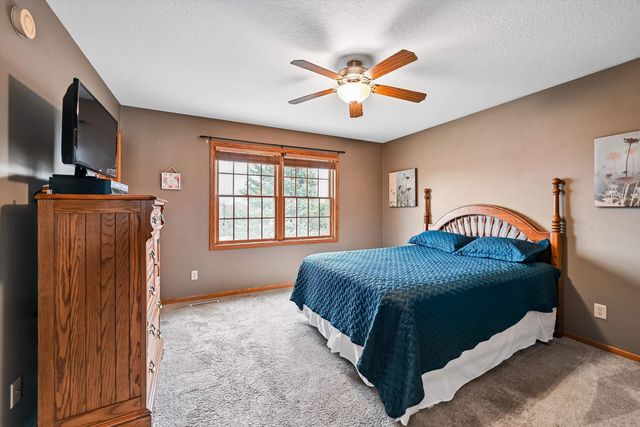 2408 NW PARK 2ND Avenue, Waverly, IA 50677