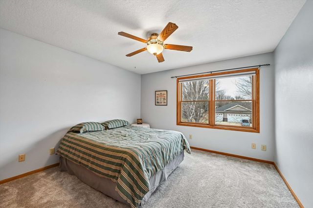 2408 NW PARK 2ND Avenue, Waverly, IA 50677