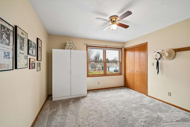 2408 NW PARK 2ND Avenue, Waverly, IA 50677