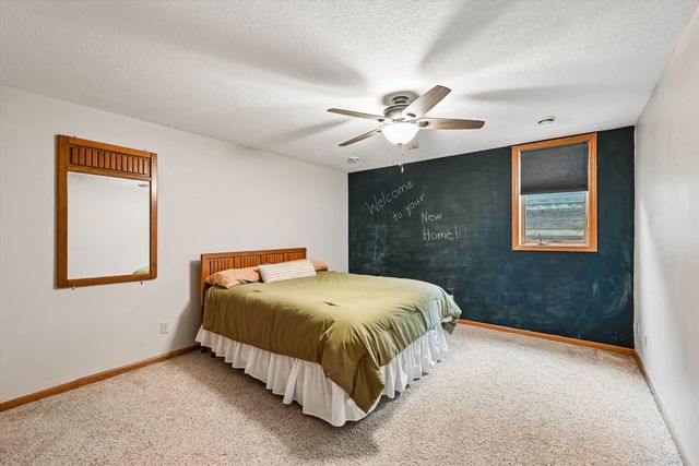 2408 NW PARK 2ND Avenue, Waverly, IA 50677