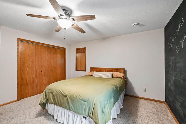 2408 NW PARK 2ND Avenue, Waverly, IA 50677