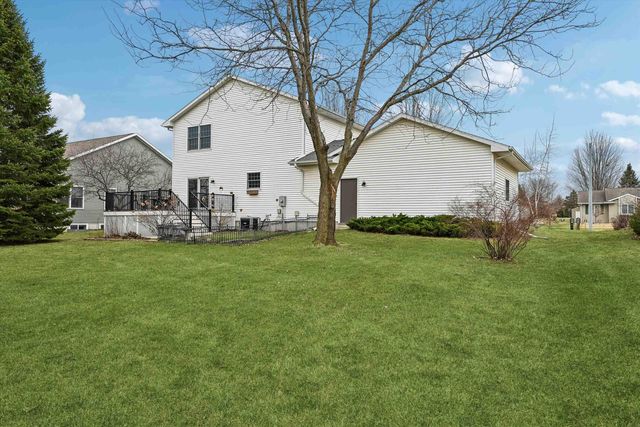 2408 NW PARK 2ND Avenue, Waverly, IA 50677