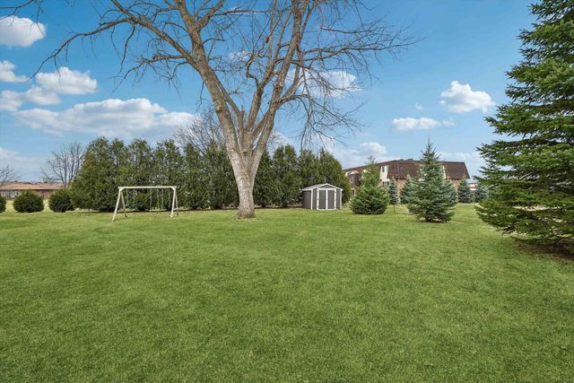 2408 NW PARK 2ND Avenue, Waverly, IA 50677