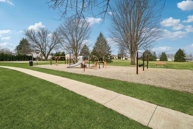 2408 NW PARK 2ND Avenue, Waverly, IA 50677