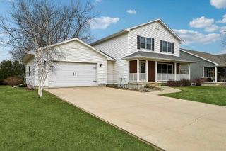 2408 NW PARK 2ND Avenue, Waverly, IA 50677