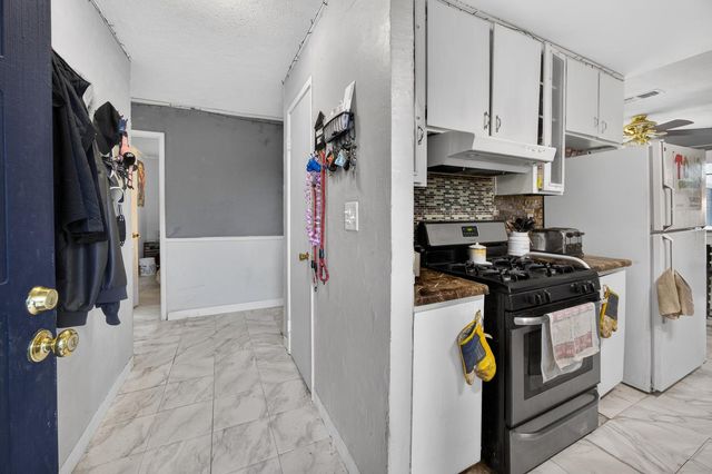 7518 Bowen Cir, Sacramento, CA 95822