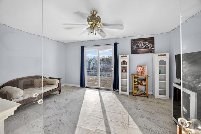 7518 Bowen Cir, Sacramento, CA 95822