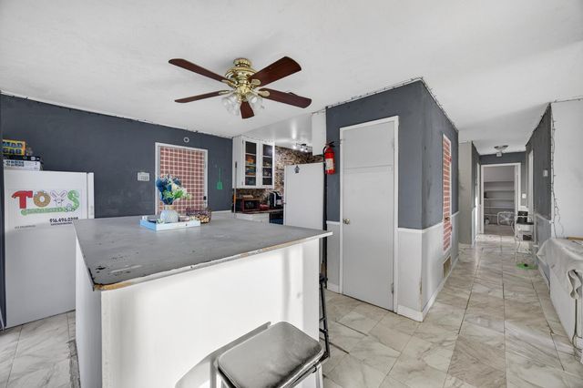 7518 Bowen Cir, Sacramento, CA 95822