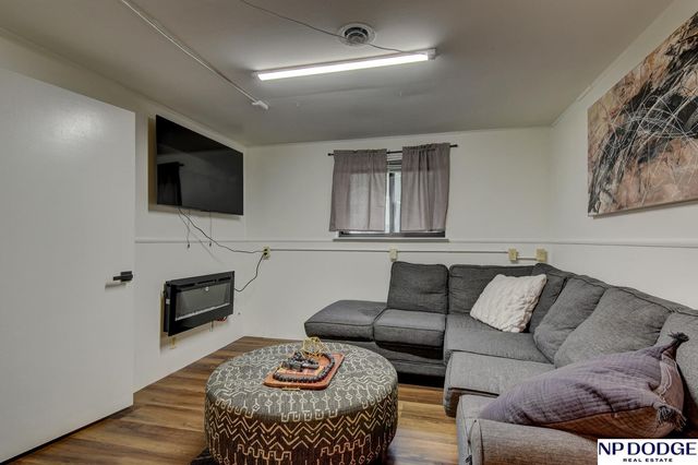 14005 Monroe Street, Omaha, NE 68134
