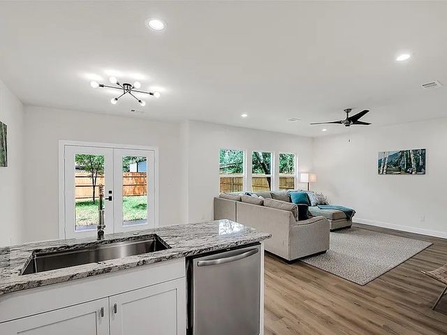 5206 Slate Street, Fort Worth, TX 76114