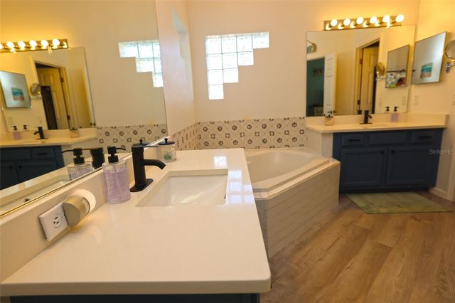 4307 MANFIELD DRIVE, Venice, FL 34293