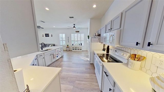 4307 MANFIELD DRIVE, Venice, FL 34293