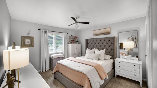 9515 Crestwood Avenue, Munster, IN 46321