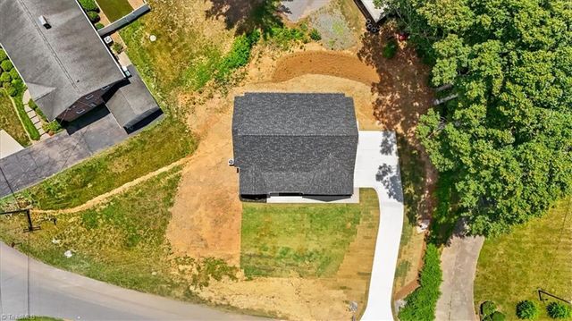 2410 Sedalia Drive, Clemmons, NC 27012