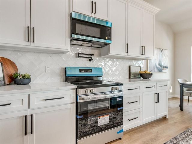 11500 White Tail Ridge, Guthrie, OK 73044