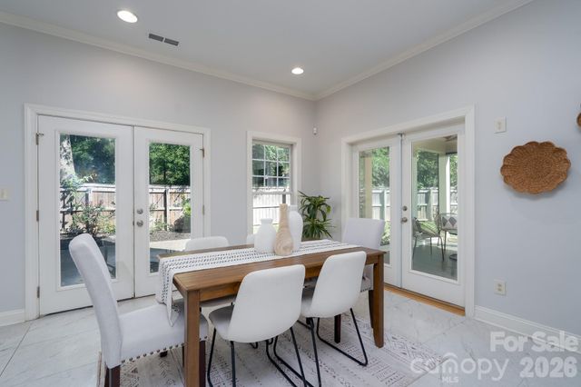 1617 Brook Road, Charlotte, NC 28205
