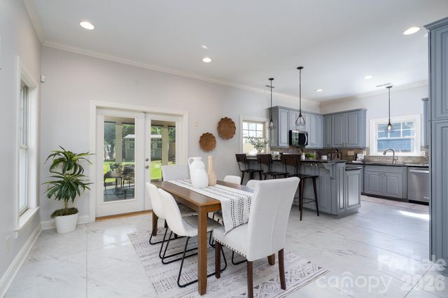 1617 Brook Road, Charlotte, NC 28205