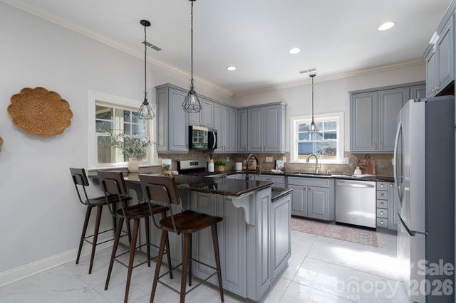 1617 Brook Road, Charlotte, NC 28205