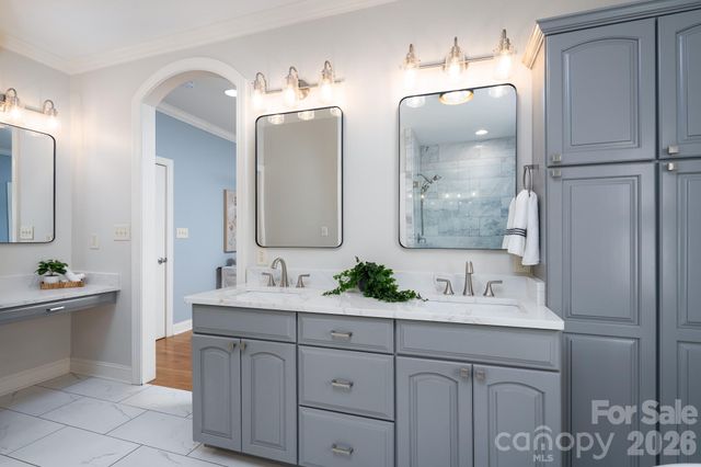 1617 Brook Road, Charlotte, NC 28205
