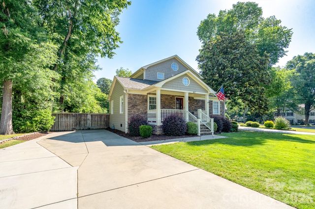 1617 Brook Road, Charlotte, NC 28205
