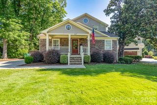 1617 Brook Road, Charlotte, NC 28205
