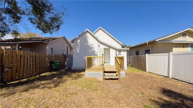 2332 W PINE STREET, Tampa, FL 33607