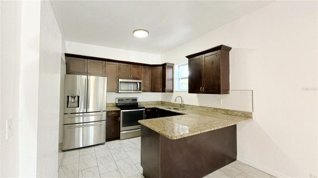 2332 W PINE STREET, Tampa, FL 33607