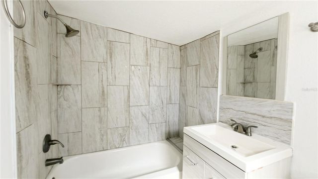 2332 W PINE STREET, Tampa, FL 33607