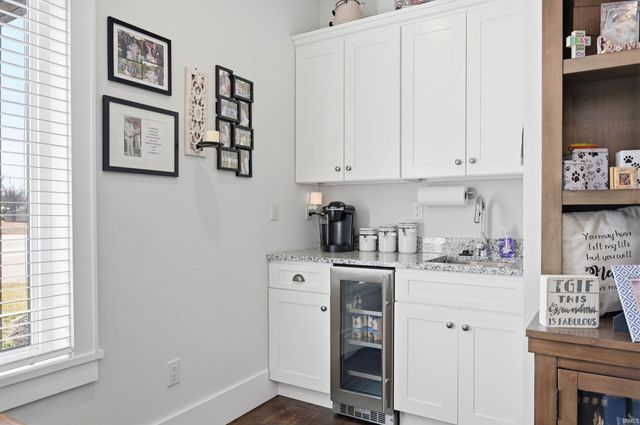 104 Winchester Drive, New Castle, IN 47362