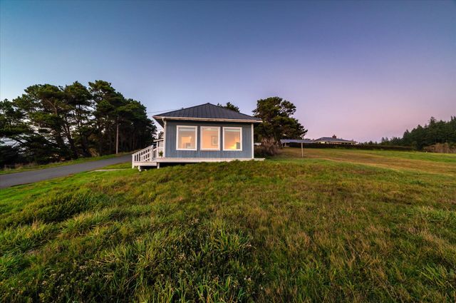 610 Deady Street, Port Orford, OR 97465