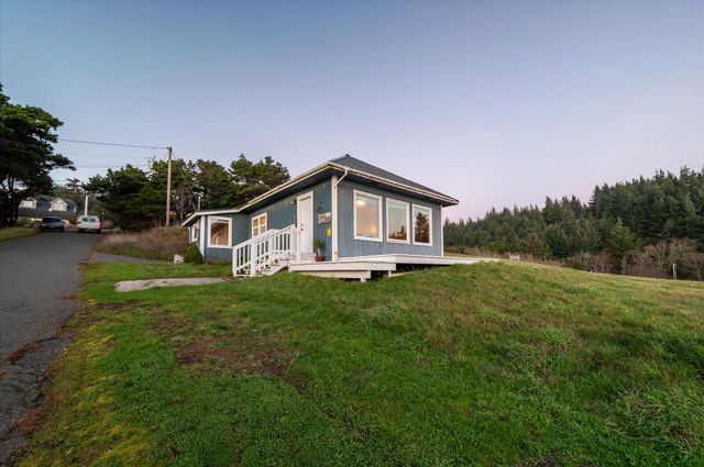 610 Deady Street, Port Orford, OR 97465