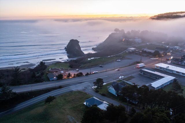 610 Deady Street, Port Orford, OR 97465