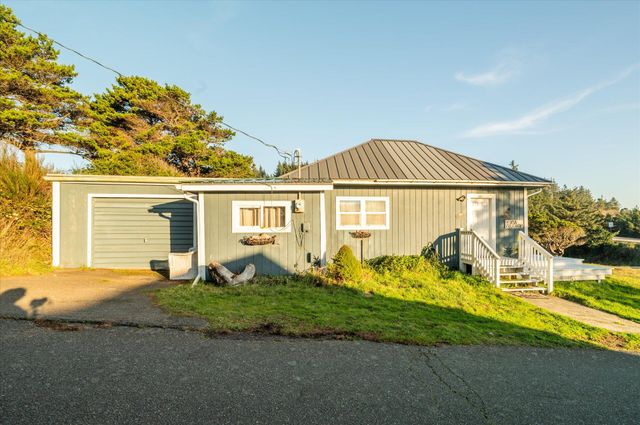 610 Deady Street, Port Orford, OR 97465