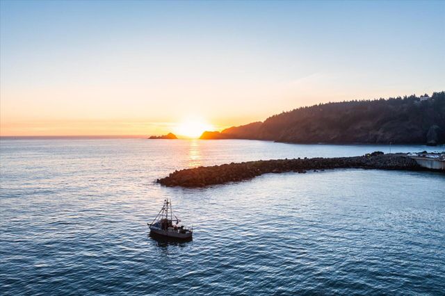 610 Deady Street, Port Orford, OR 97465