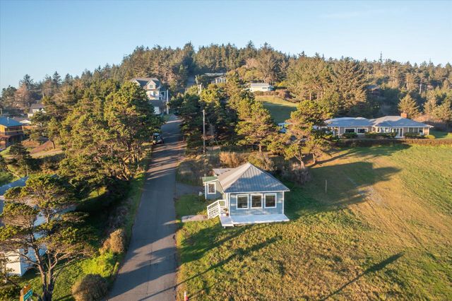 610 Deady Street, Port Orford, OR 97465