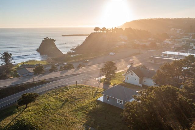 610 Deady Street, Port Orford, OR 97465