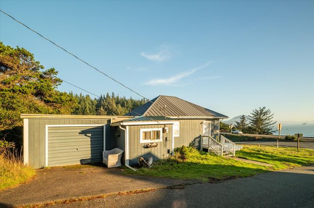 610 Deady Street, Port Orford, OR 97465