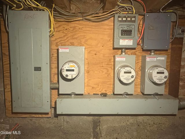 68 Central Avenue, Albany, NY 12206