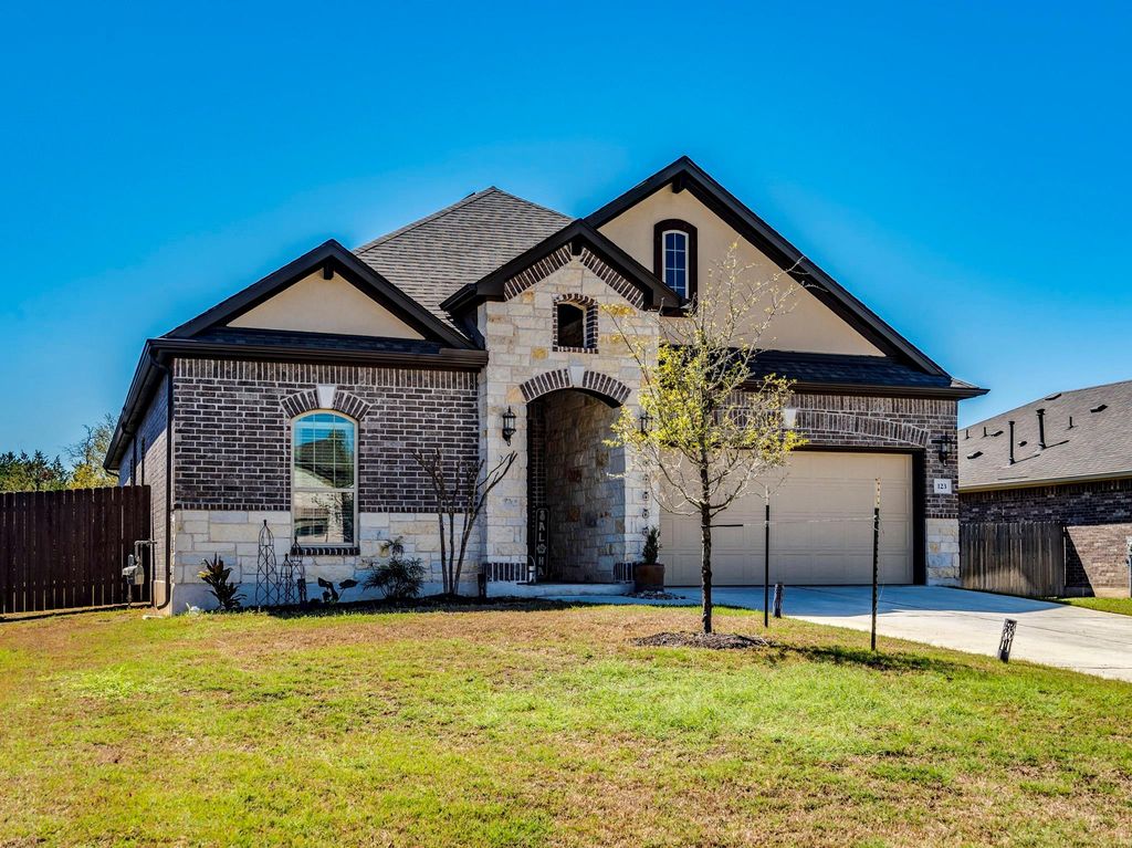 123 Millsaps CT, Bastrop, TX 78602