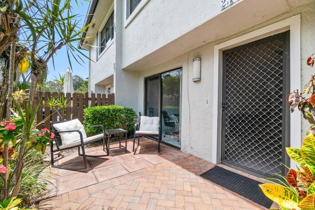 27 Southport Lane C, Boynton Beach, FL 33436