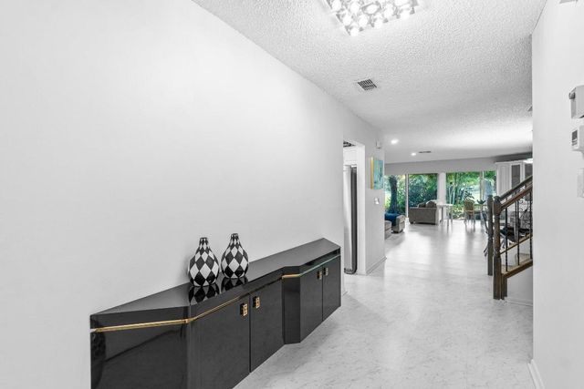 27 Southport Lane C, Boynton Beach, FL 33436