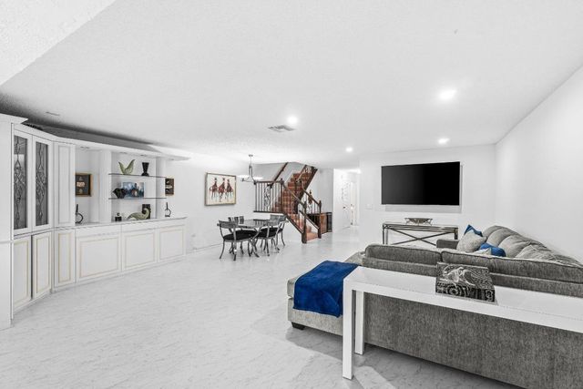 27 Southport Lane C, Boynton Beach, FL 33436