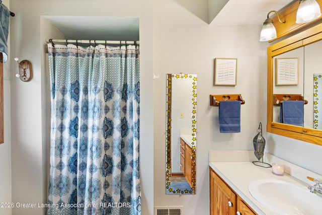 6502 W Stoll Road, Lansing, MI 48906