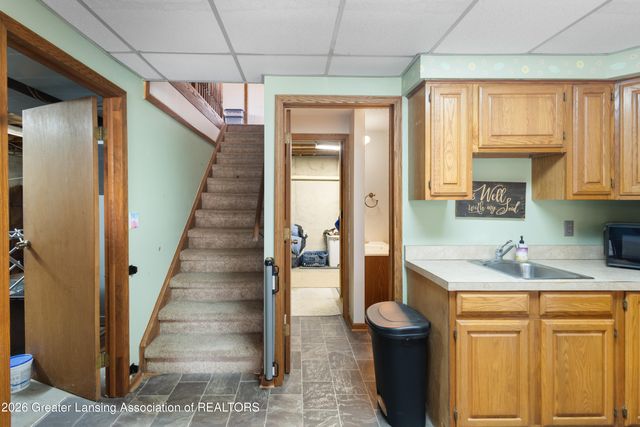 6502 W Stoll Road, Lansing, MI 48906