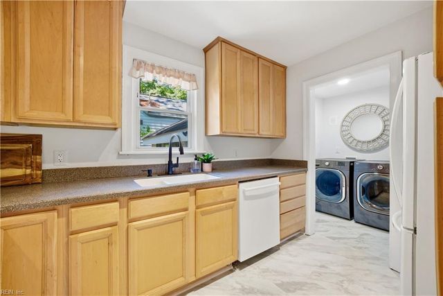 3588 Riverside DR, Norfolk, VA 23502