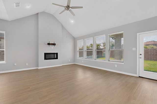 136 Camp Fire Drive, Waxahachie, TX 75165