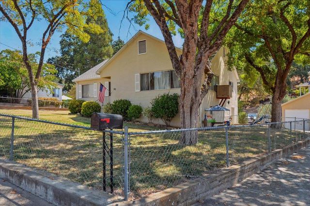 90 Gopher Flat Rd, Sutter Creek, CA 95685