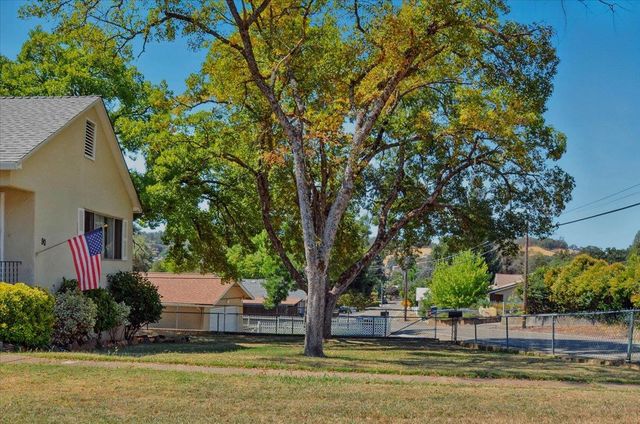 90 Gopher Flat Rd, Sutter Creek, CA 95685